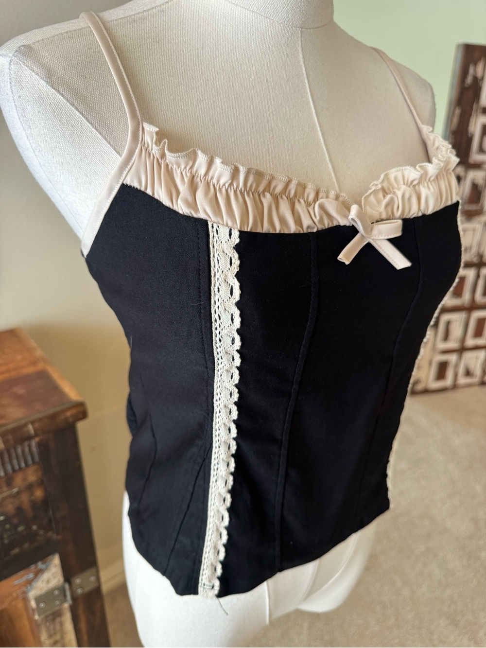 NWOT Black Corset-Style Lace Trim Cami Top- size XL - Picture 4 of 11
